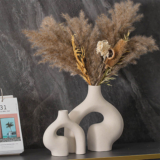 Nordic White Matte Ceramic Vase – Minimalist Dried Flower Holder