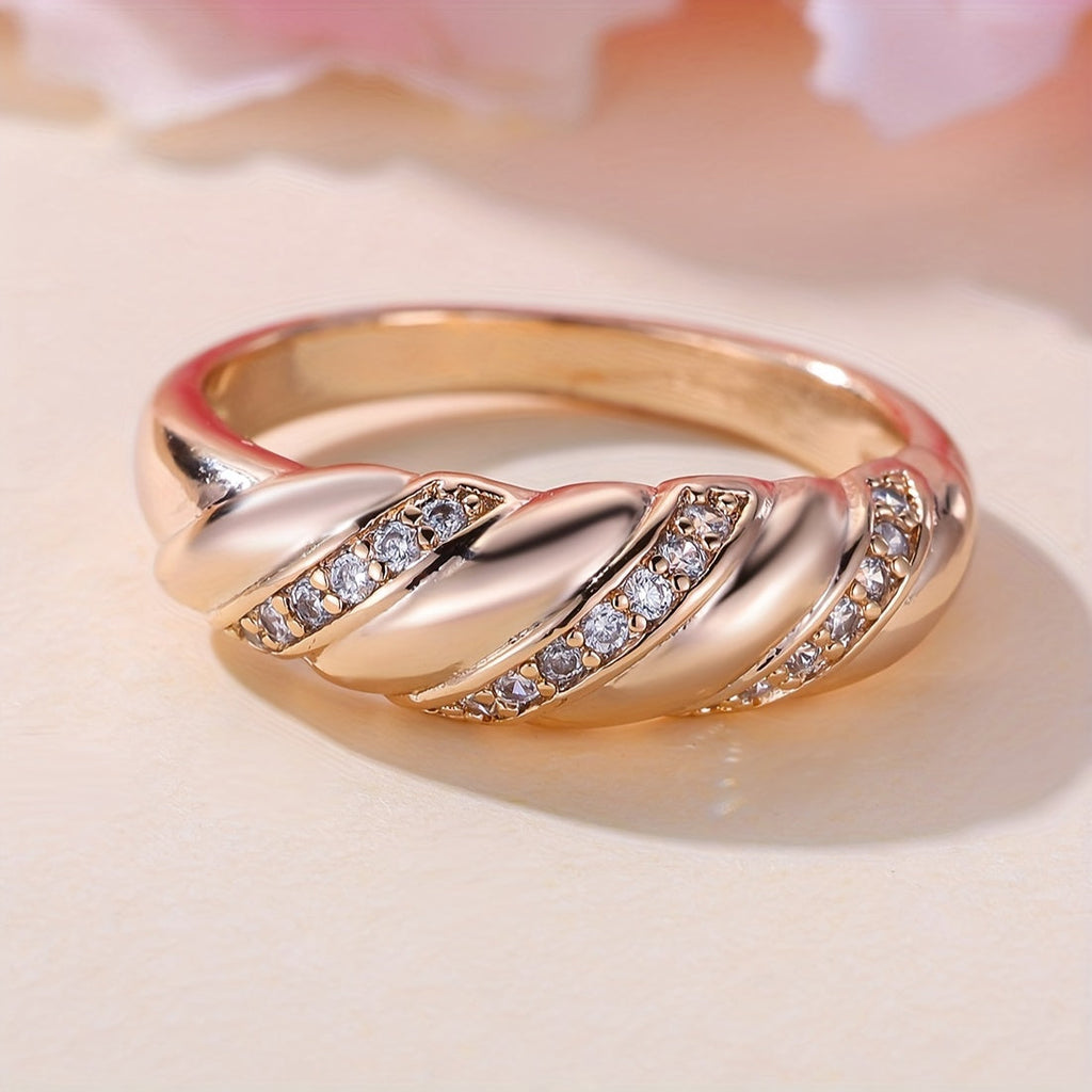 Twisted Zirconia Inlaid Gold-Plated Ring