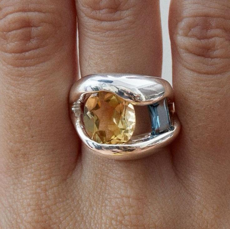 Adjustable Vintage-Style Silver-Tone Forged Orange Glass Ring
