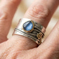 Bohemian ring met saffierlook in vintagestijl