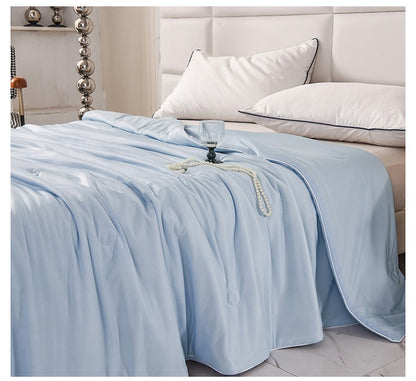 Cooling Summer Quilt – Lightweight Ice Silk Duvet for Warm Nights