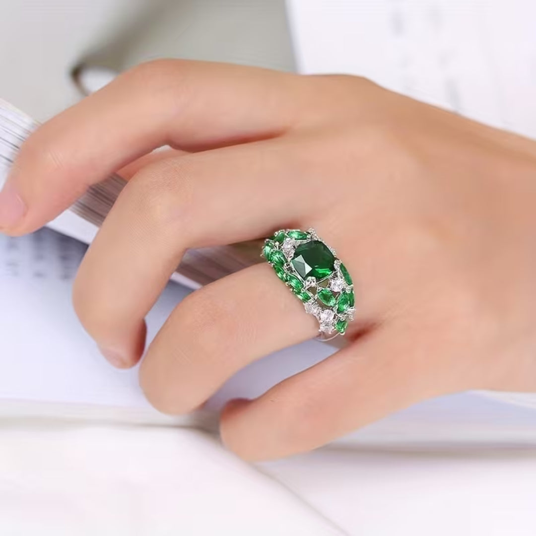 Floral Cluster Ring in Two Colours