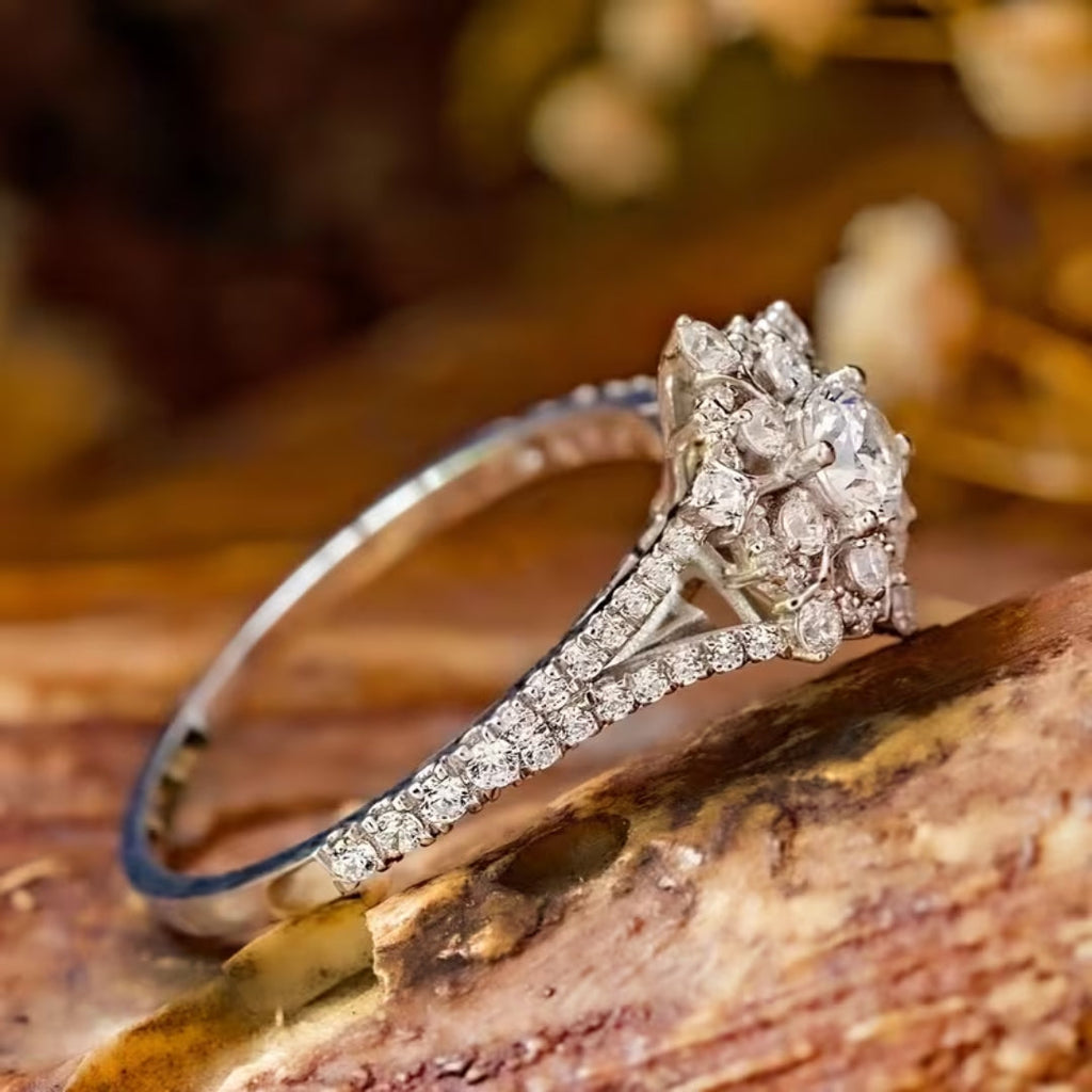 Bloemencluster-ring met diamantlook