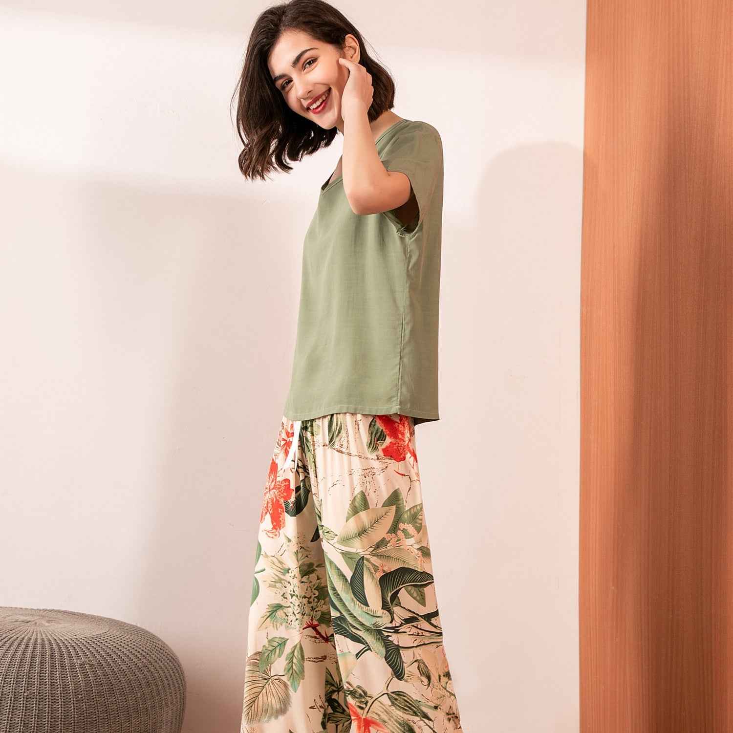 Cotton Crepe Loungewear Set with Airy Two-Piece Shape