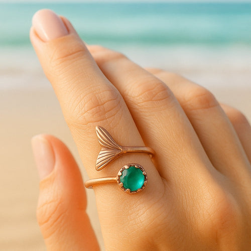 Adjustable Tail Green Stone Gold-Tone Ring