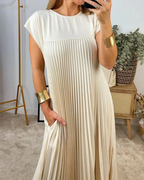 Round Neck Short Sleeve Pleated Maxi Dress