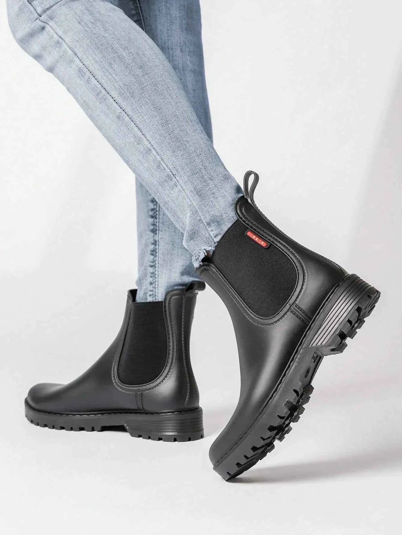Waterdichte chelsea-regenlaarzen met matte rubberen afwerking