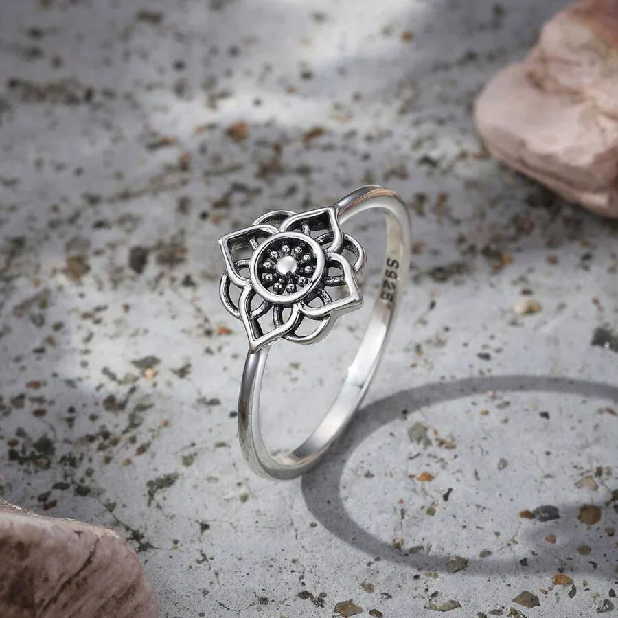 Vintage Silver-Tone Lotus Flower Ring