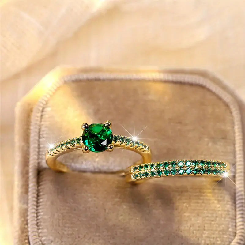 Emerald-Look Duo Ring Set in Gold Tone