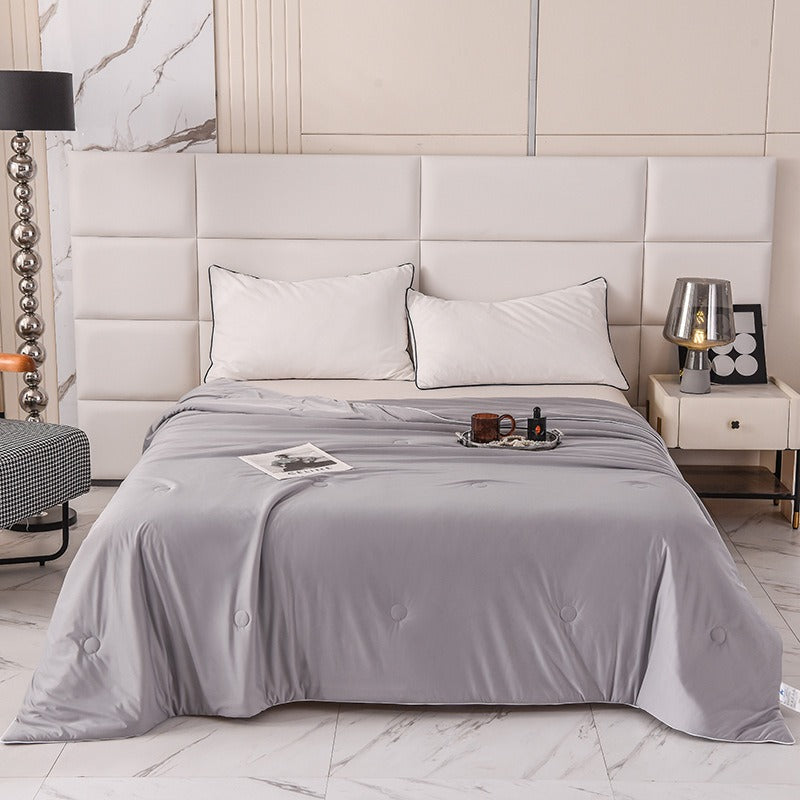 Cooling Summer Quilt – Lightweight Ice Silk Duvet for Warm Nights