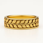 Goudkleurige ring met varenspoor