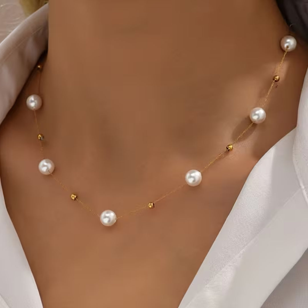 Minimalistische parelketting