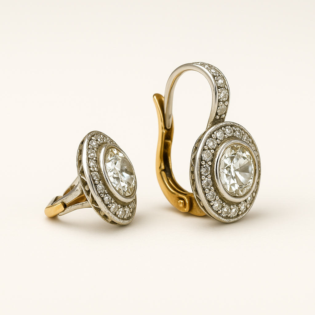 Zilverkleurige oorbellen met zirkonia in vintagestijl