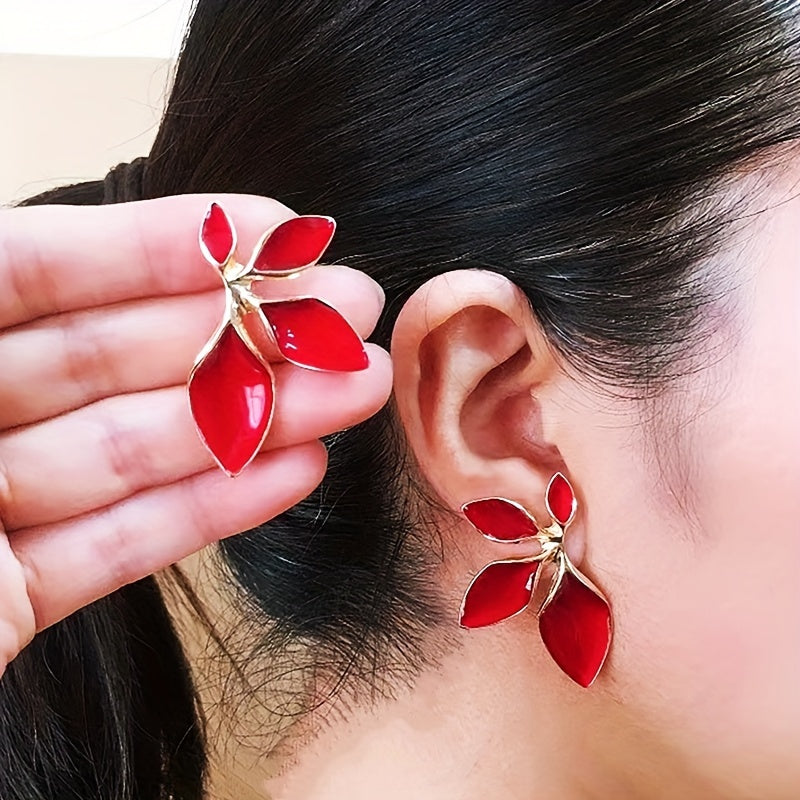 Vintage-Style Leaf Statement Earrings with Gold-Tone Finish