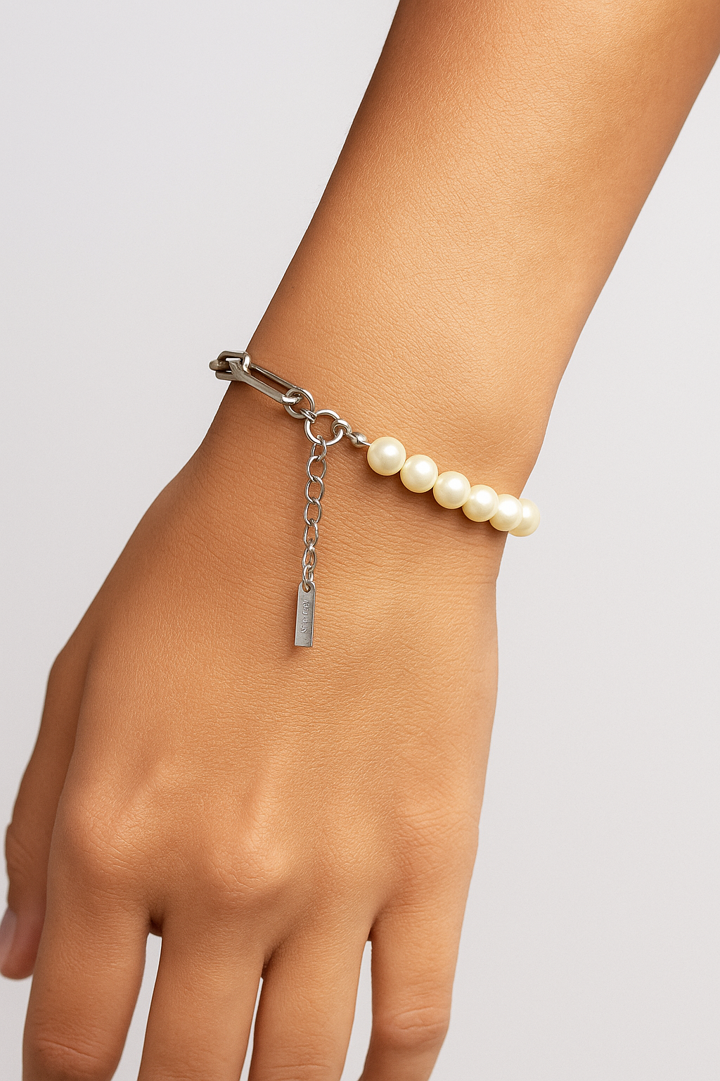 Half Pearl Half Chain Bracelet with Bold Links