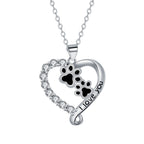 Ketting met zwarte hartvormige pootjeshanger