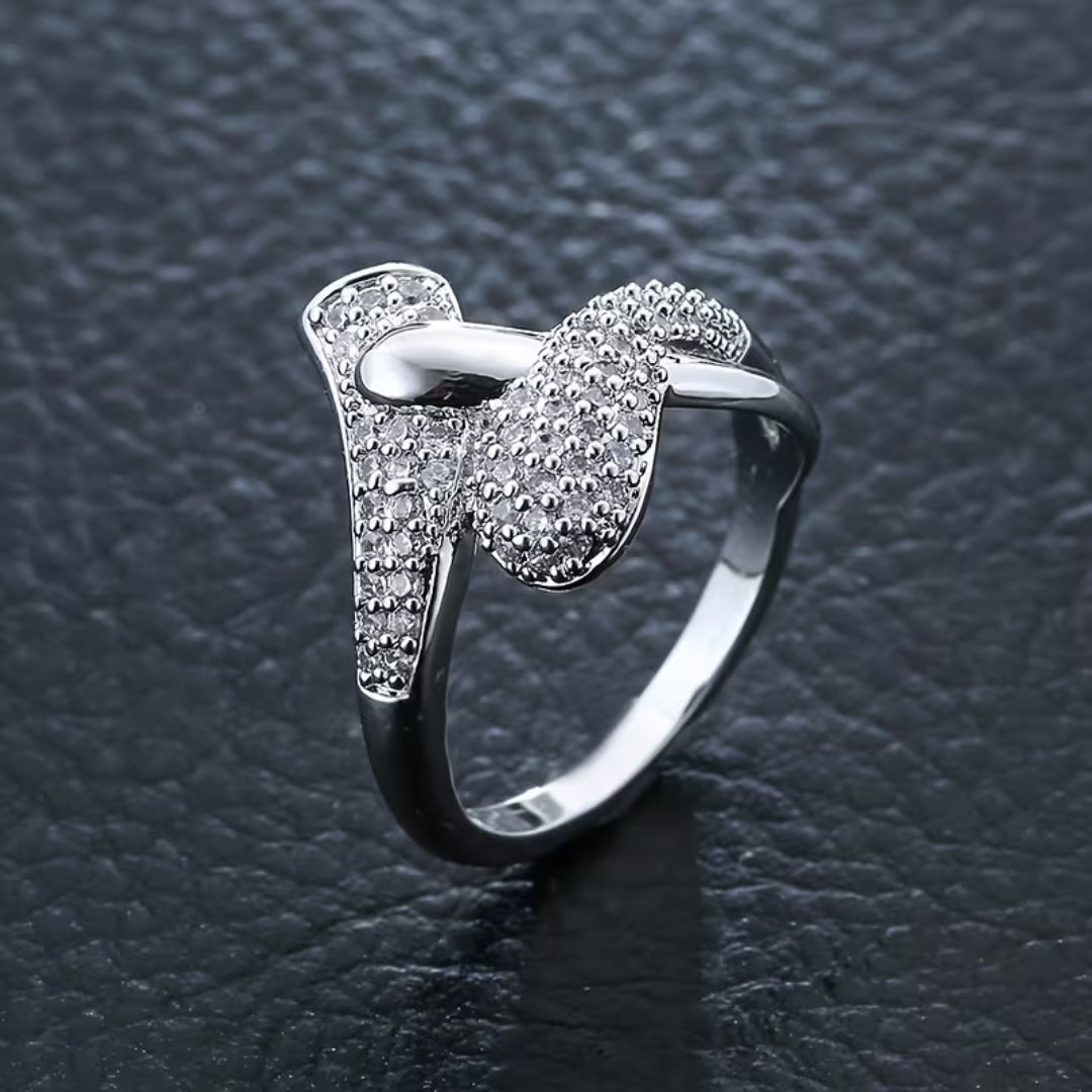 Pavé Knot Ring