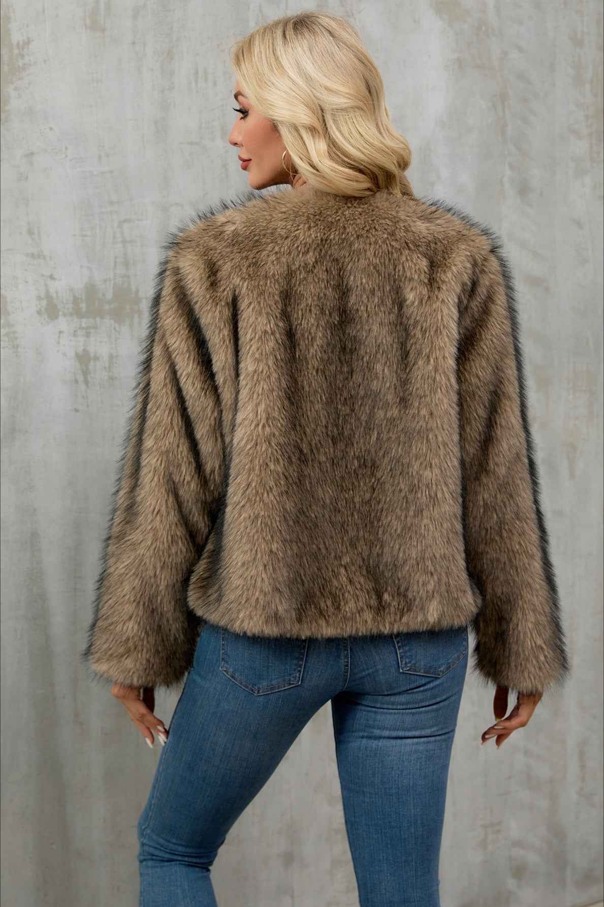 Cropped Plush Cardigan with Crew Neck and Long Sleeves