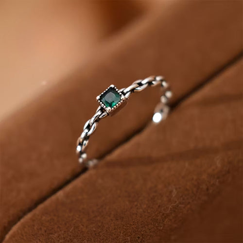 Adjustable Emerald-Look Chain Ring