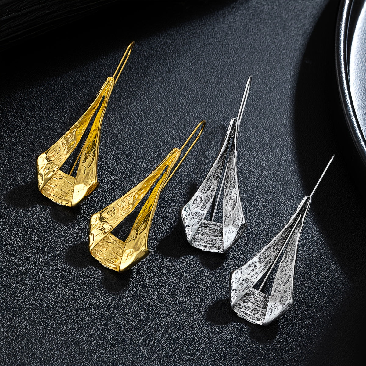 Vintage Hollow Geometric Hammered Pendant Earrings