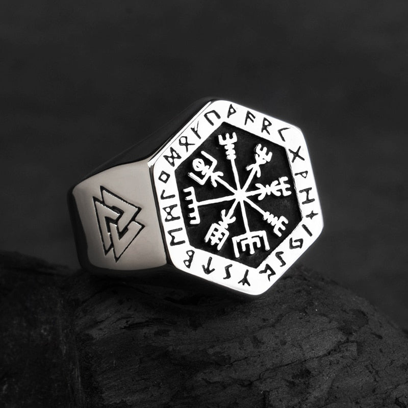 Roestvrijstalen ring met vintage-effect en gesneden band