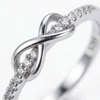 Ring met oneindigheidsknoop in sterling zilver