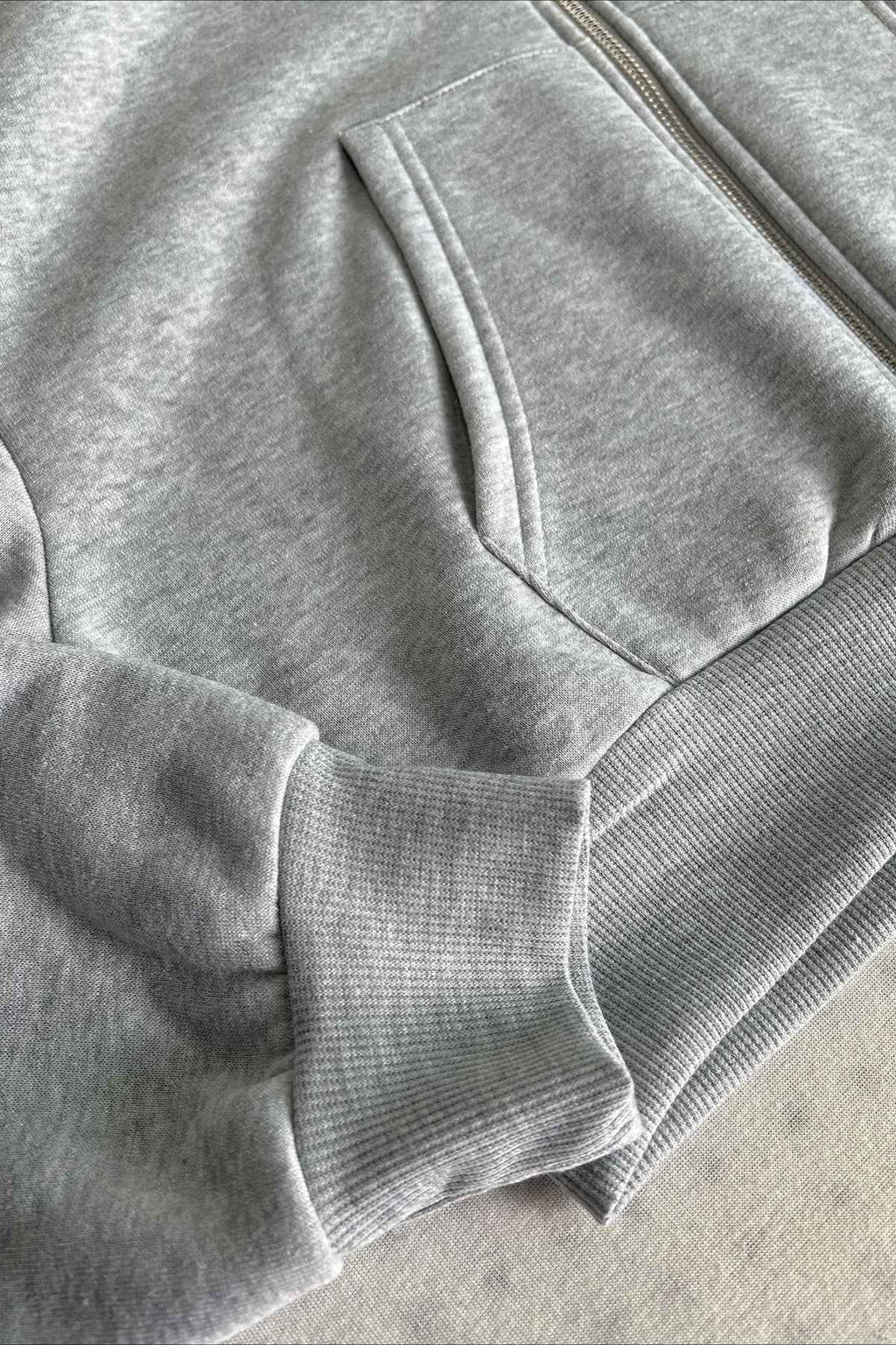 Cropped Zip Through Hoodie with Relaxed Fit and Long Sleeves