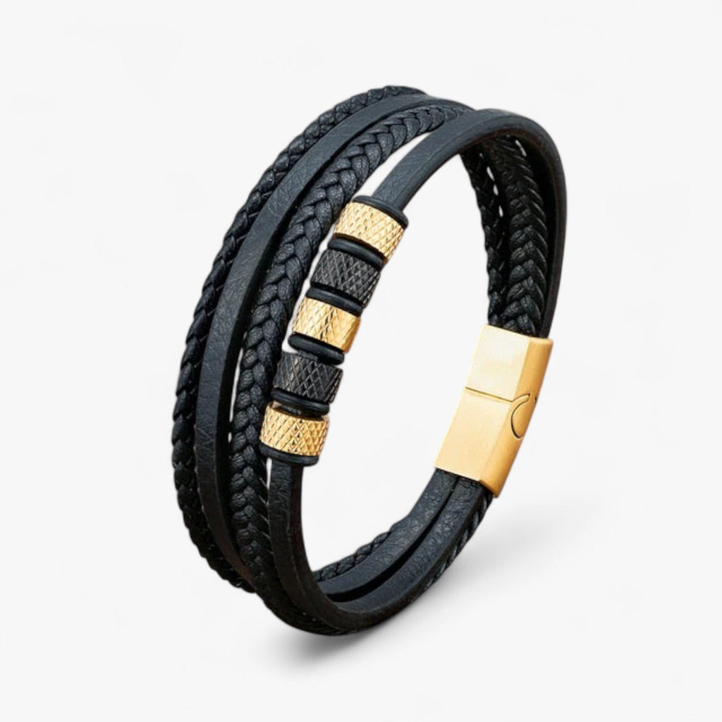 Gevlochten armband met meerdere lagen en kraaldetails