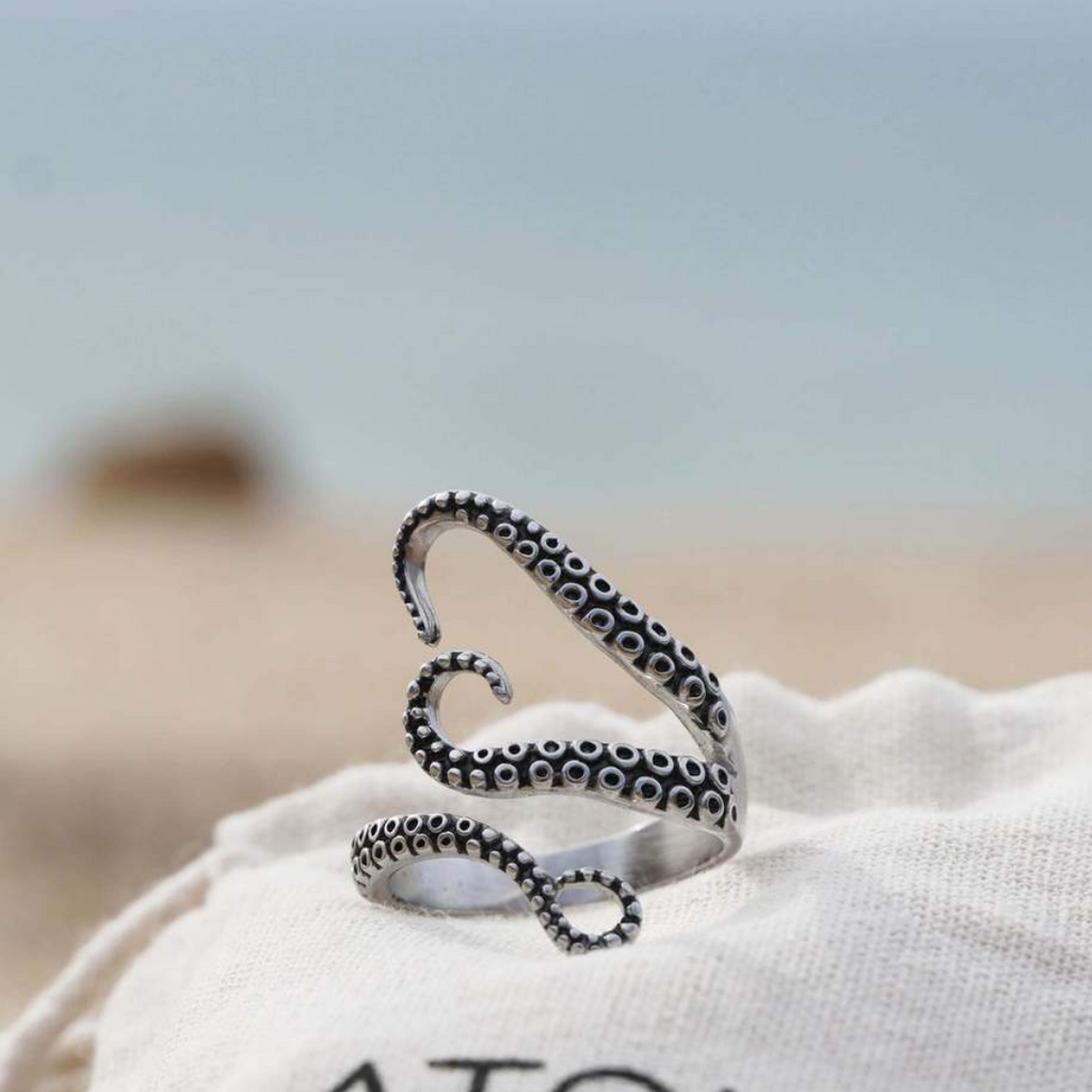 Adjustable Octopus Tentacle Wrap Ring in Silver Tone