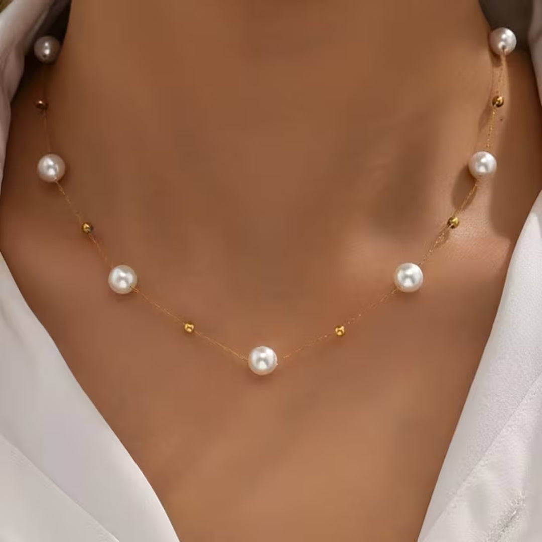 Minimalistische parelketting