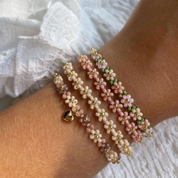 Vintage-Style Gold-Tone Daisy and Heart Bracelet Pack