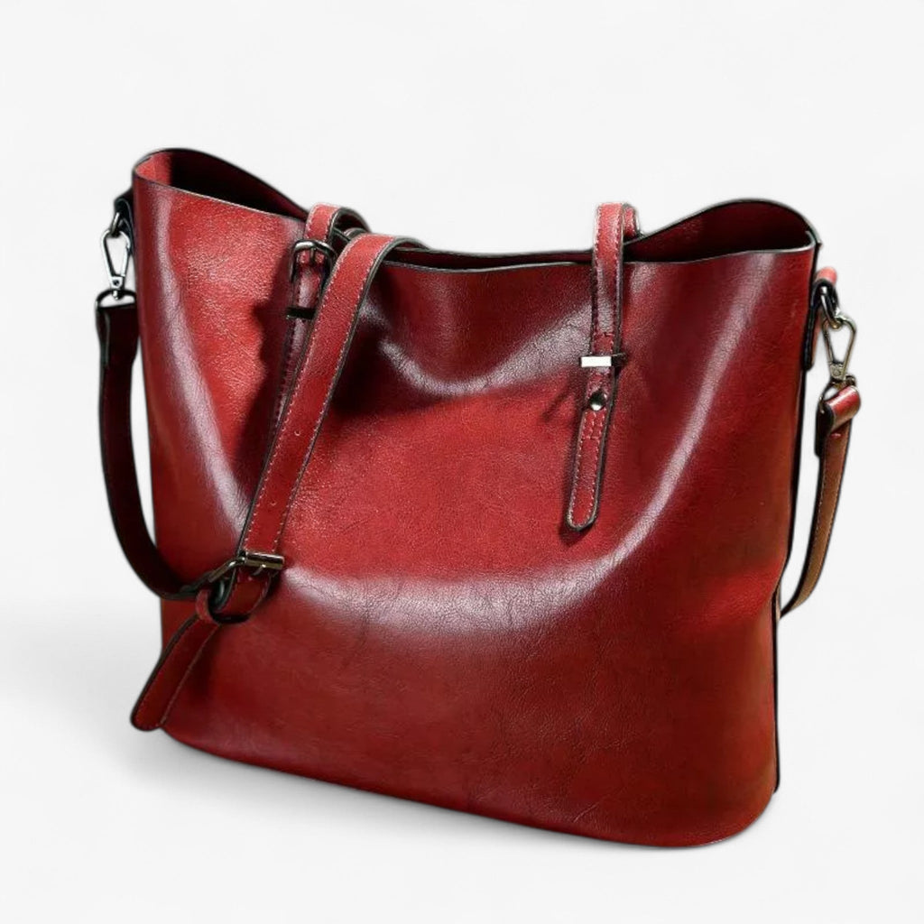 Discreet Refined Everyday Shoulder Bag for All Seasons