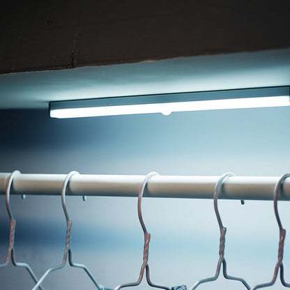 Draadloze bewegingssensor kastverlichting – Oplaadbare LED onderkast- & kledingkastverlichting