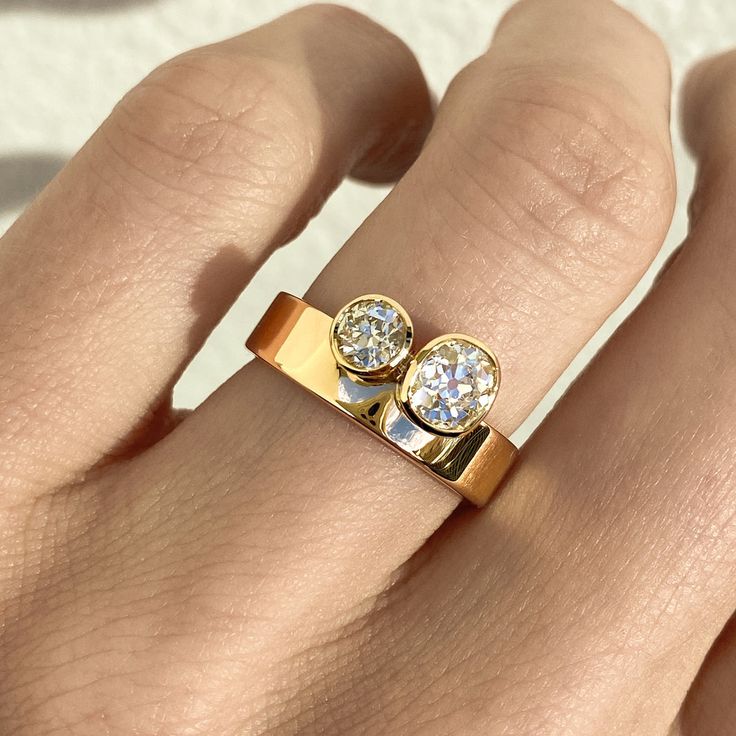 Vintage-Style Double Zirconia Gold-Tone Ring