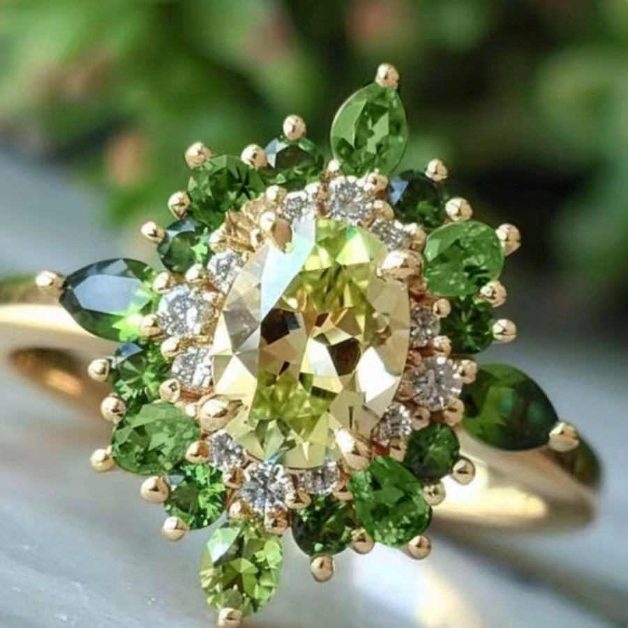 Vintage Two-Tone Green Zirconia Ring