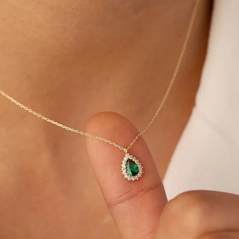 Fine Gold-Tone Necklace with Tiny Dark Stone