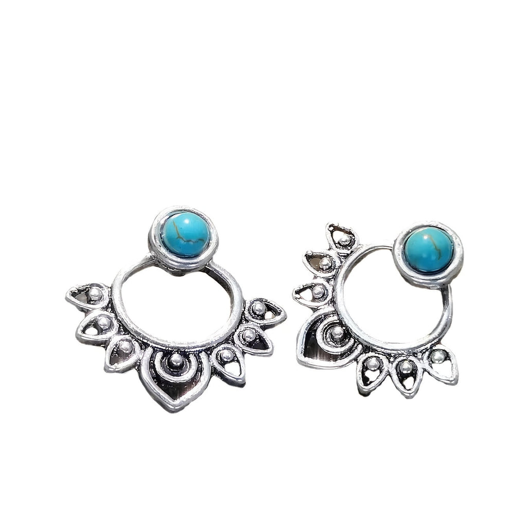 Verzilverde mandala-oorknopjes met turquoise