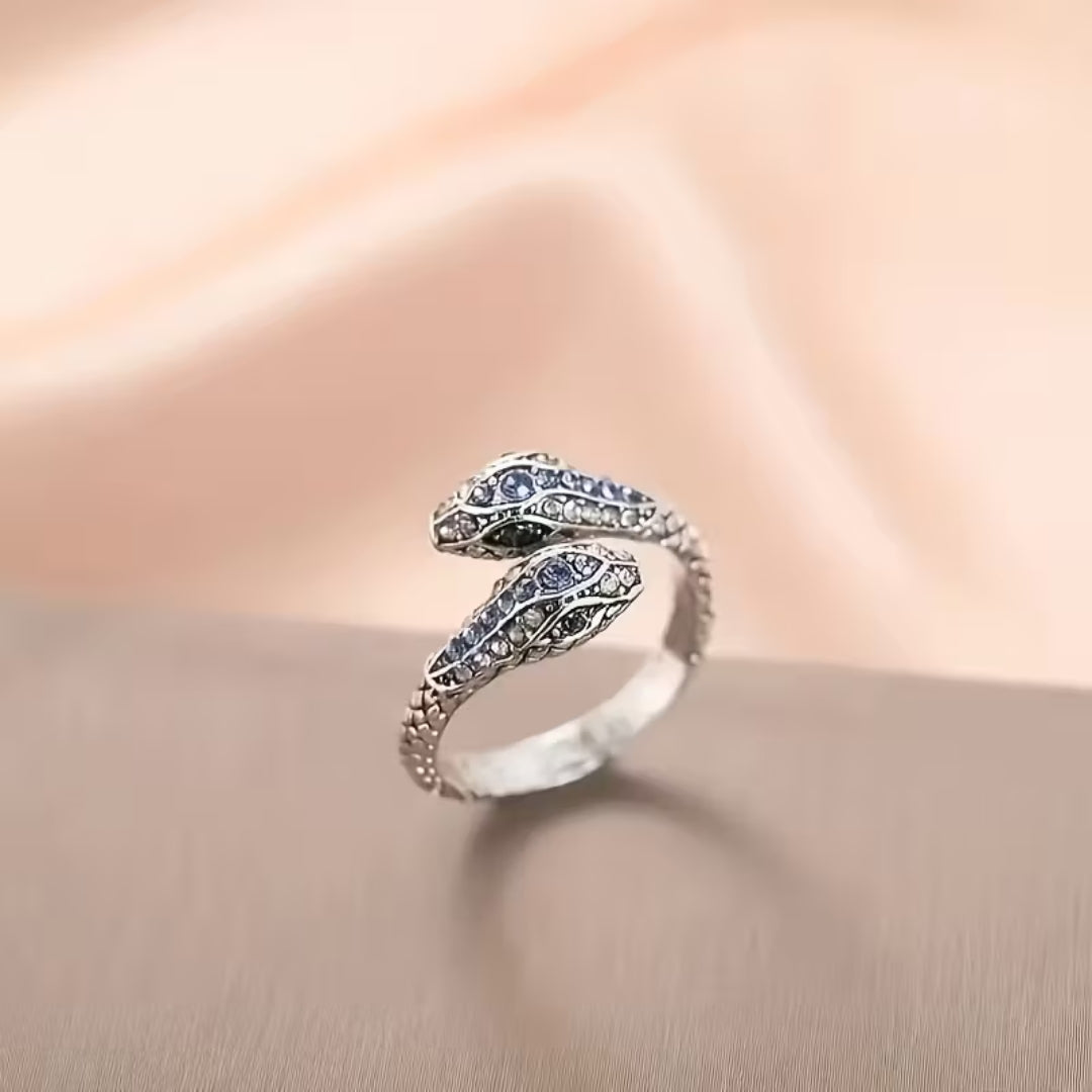Open slangenring met saffierlook