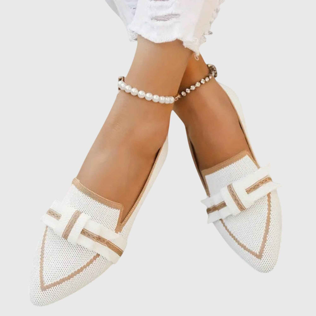 Platte loafers met knoopdetail en makkelijke instap