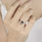 Verstelbare ring met pootje en hart