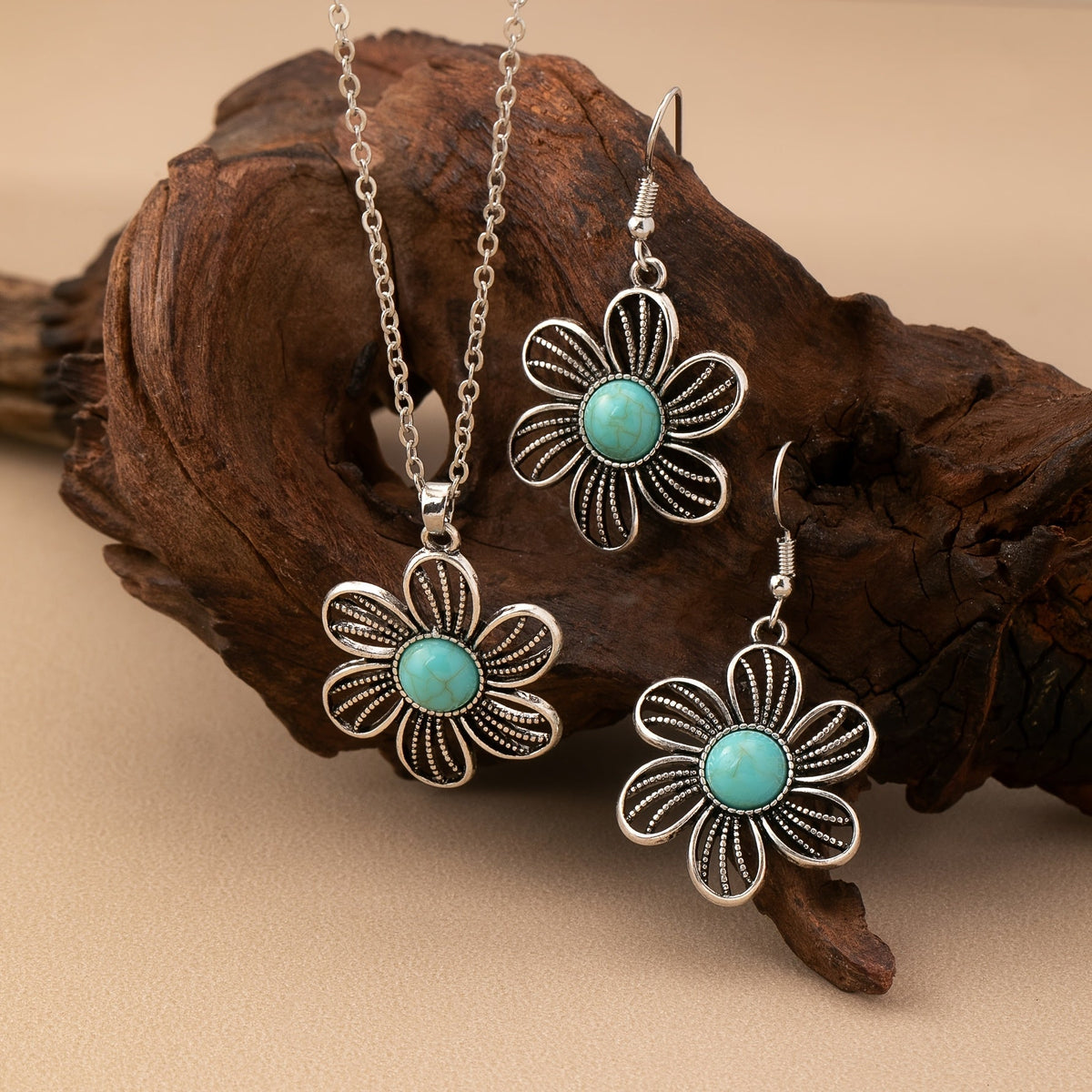 Vintage Turquoise Flower Silver-Plated Necklace and Earring Set