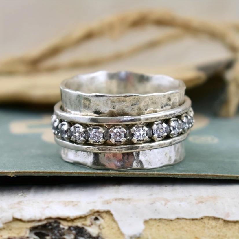 Vintage-Style Hammered Zirconia Spinner Band Ring