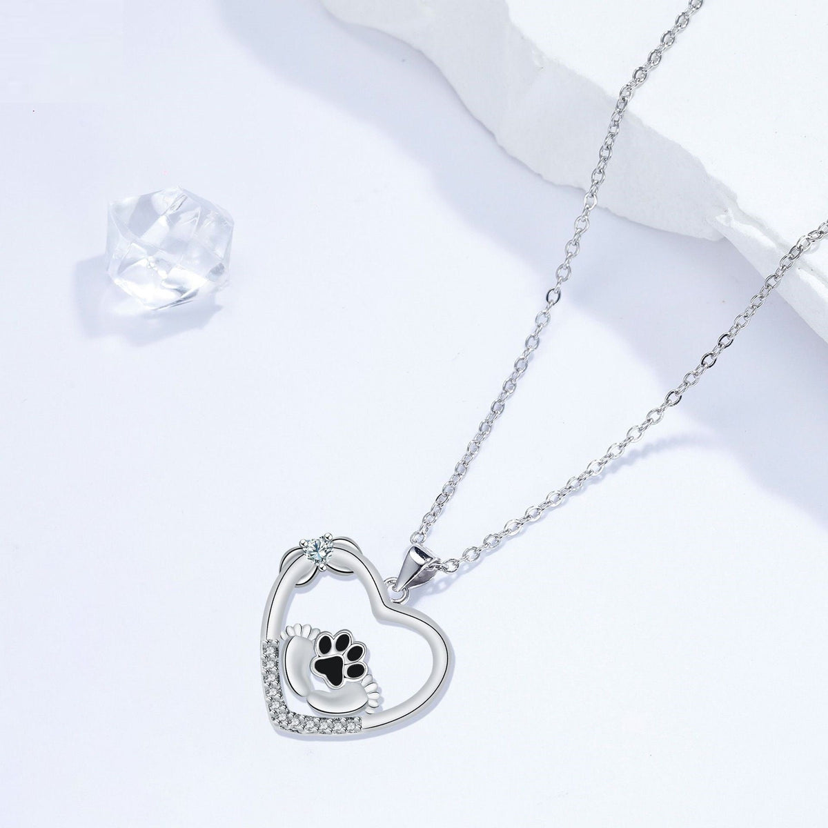Ketting met hondenpootafdruk en zirkonia