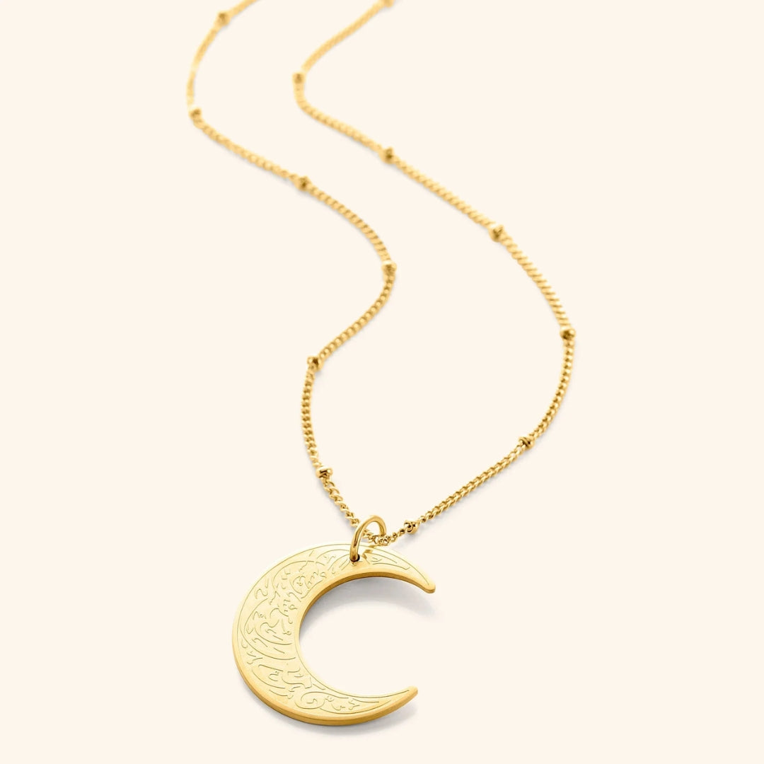 Goudkleurige ketting met maanhanger