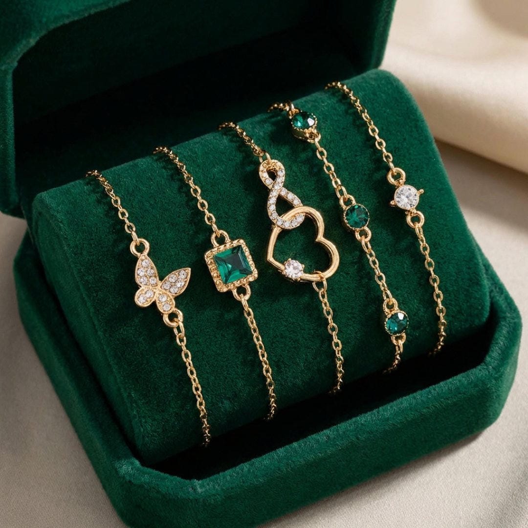 Armbandenset met opengewerkt hart en groen kristal
