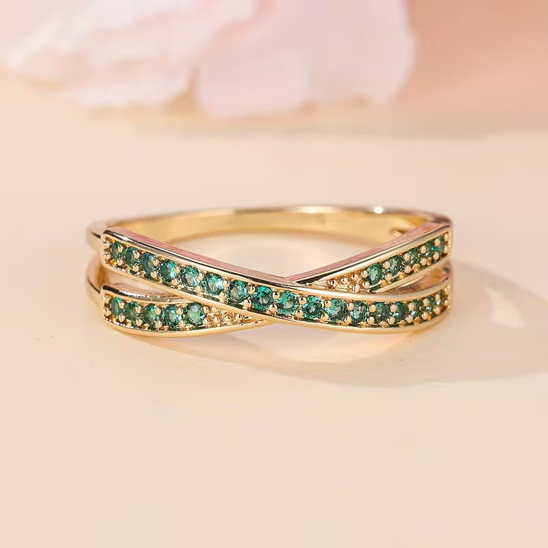 Emerald-Look Flowing Ring in Gold Tone