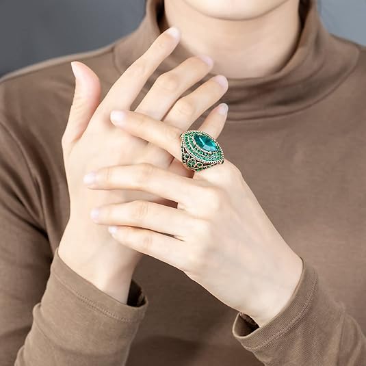 Regent-ring met smaragdlook in goudkleur