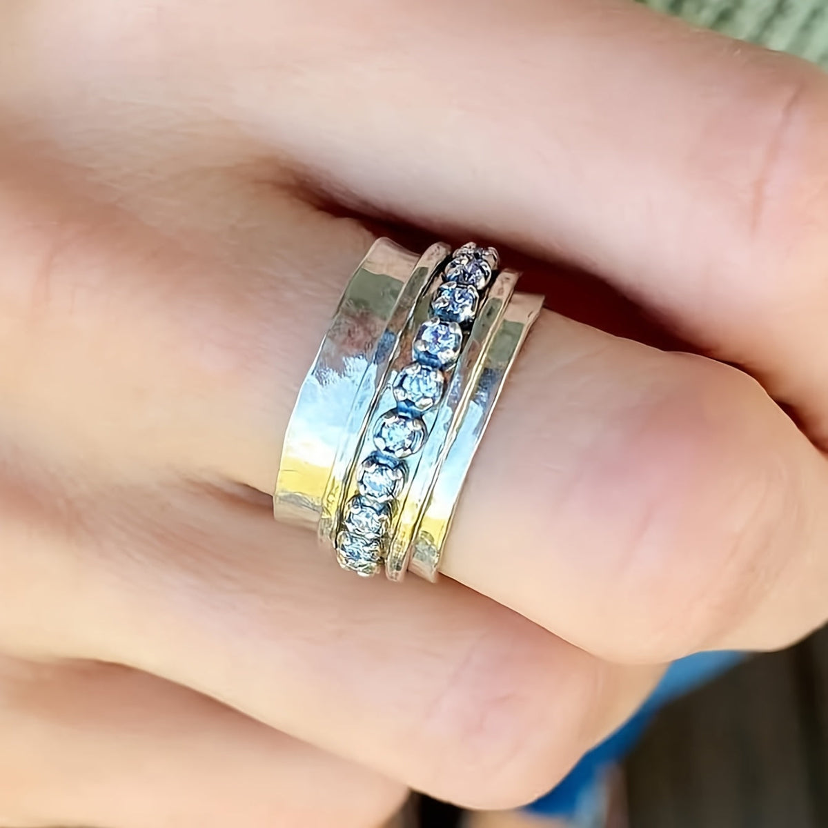Vintage-Style Hammered Zirconia Spinner Band Ring