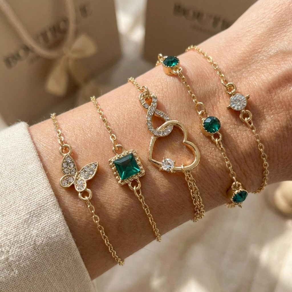 Armbandenset met opengewerkt hart en groen kristal