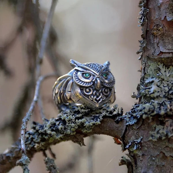 Owl Emerald-Look Ring